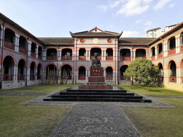 华东政法大学(上海圣约翰大学)白蚁防治